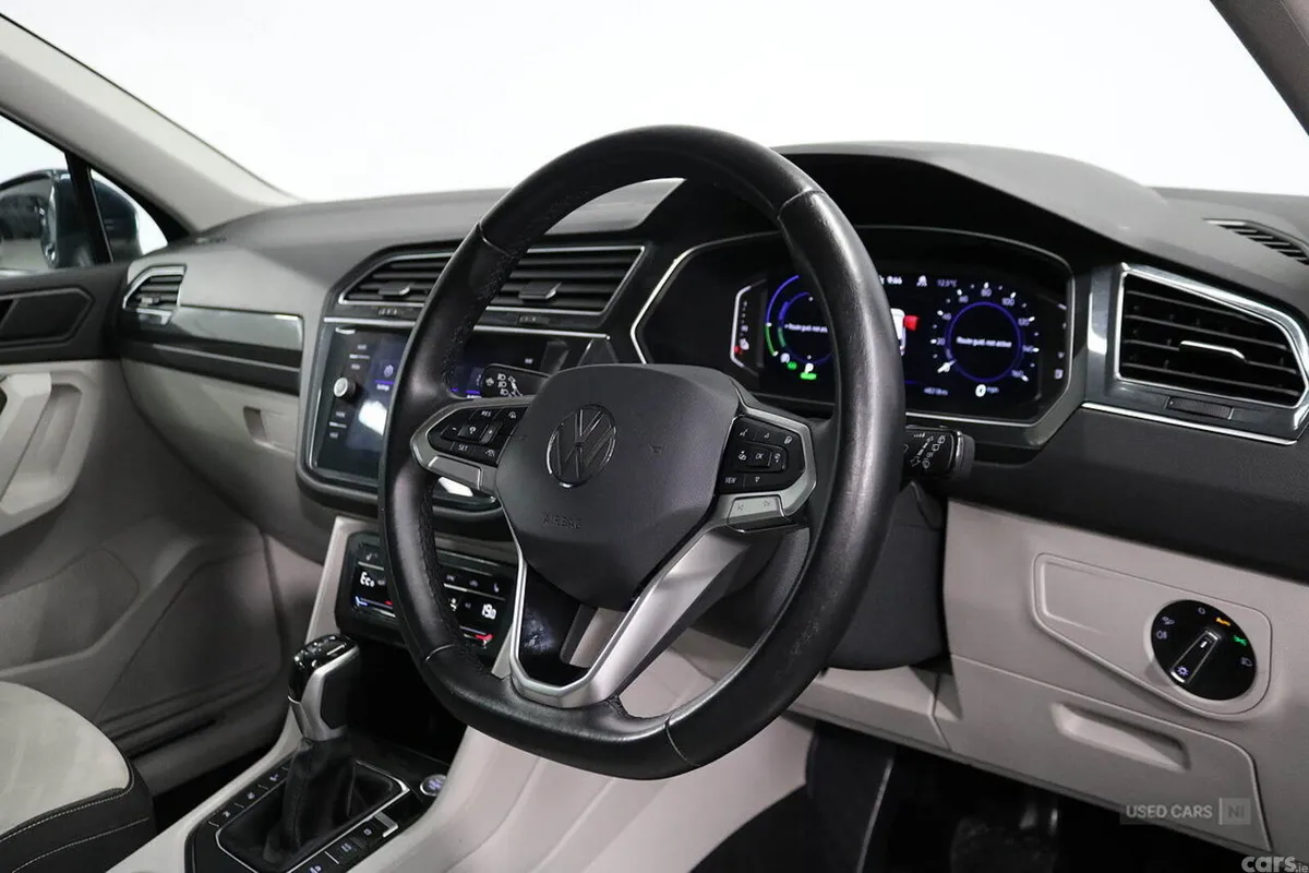 Volkswagen Tiguan SUV, Petrol Hybrid, 2023, Blue