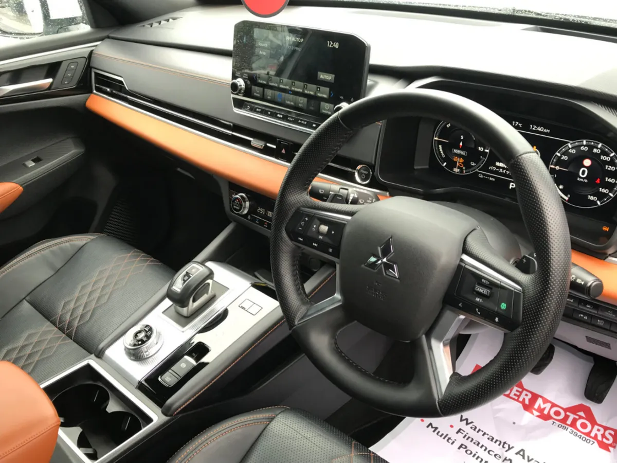 Mitsubishi Outlander SUV, Petrol Plug-in Hybrid, 2023, White