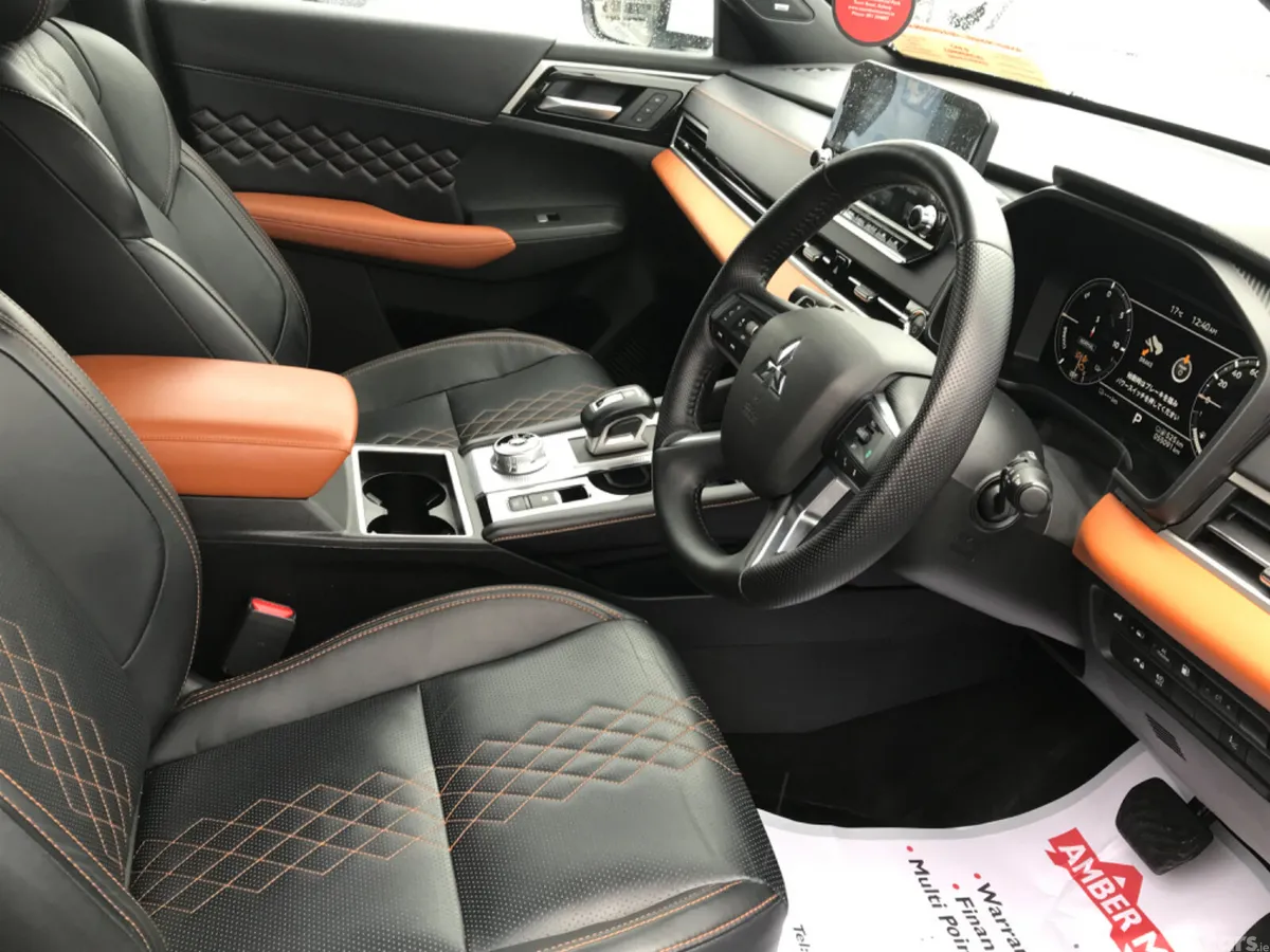 Mitsubishi Outlander SUV, Petrol Plug-in Hybrid, 2023, White