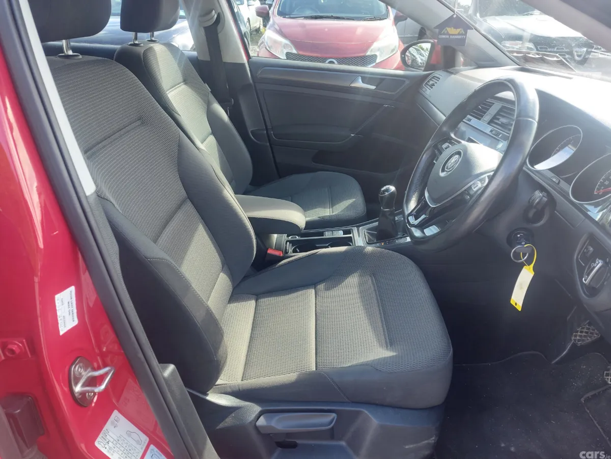 Volkswagen Golf Estate, Diesel, 2017, Red