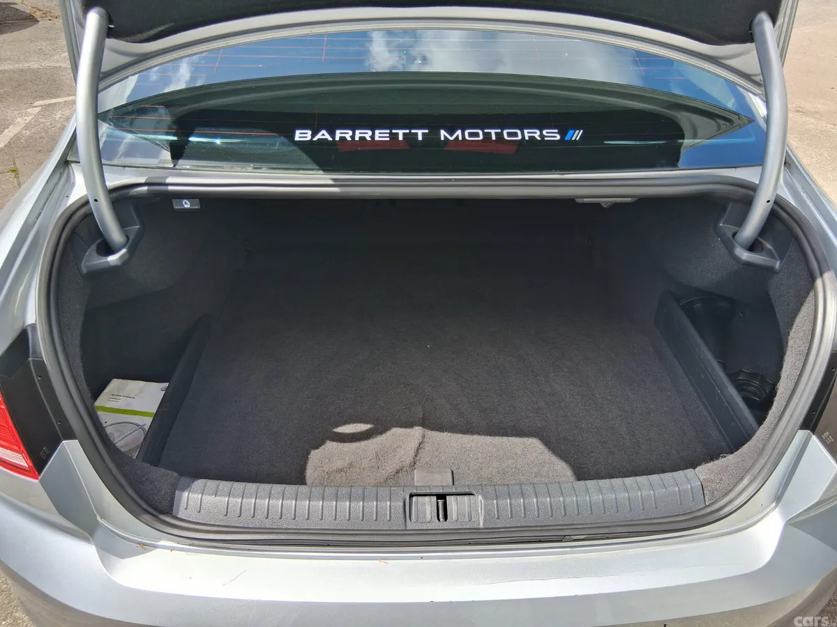Volkswagen Passat Saloon, Diesel, 2015, Silver