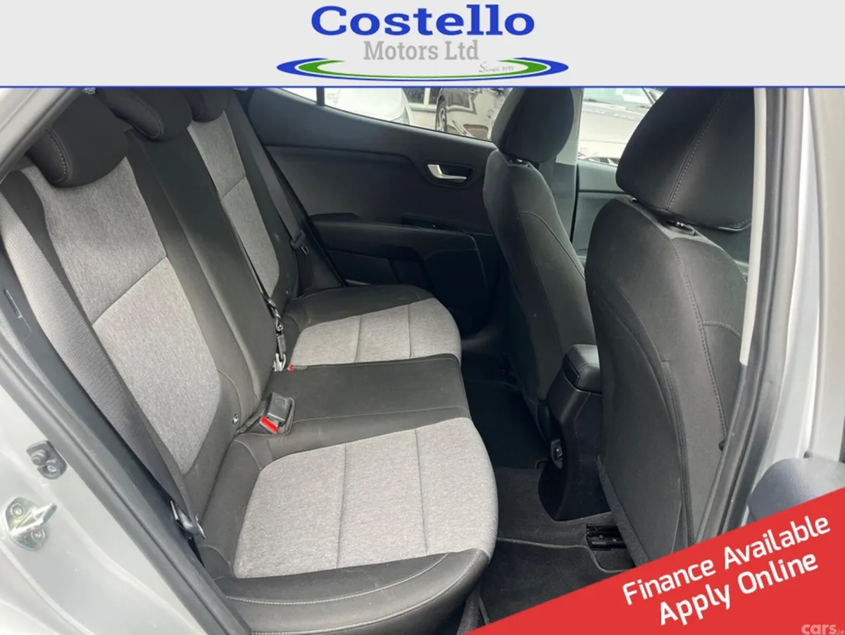 Kia Stonic Estate/Jeep, Petrol, 2021, Grey