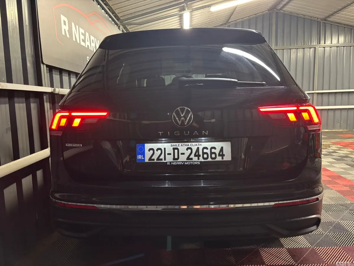 Volkswagen Tiguan SUV, Diesel, 2022, Black