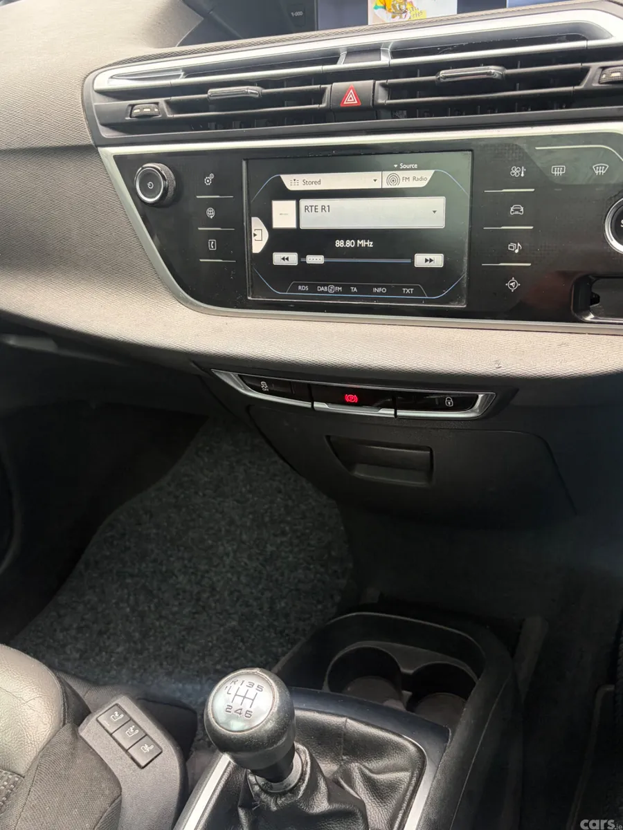 Citroen C4 Hatchback, Diesel, 2017, Red