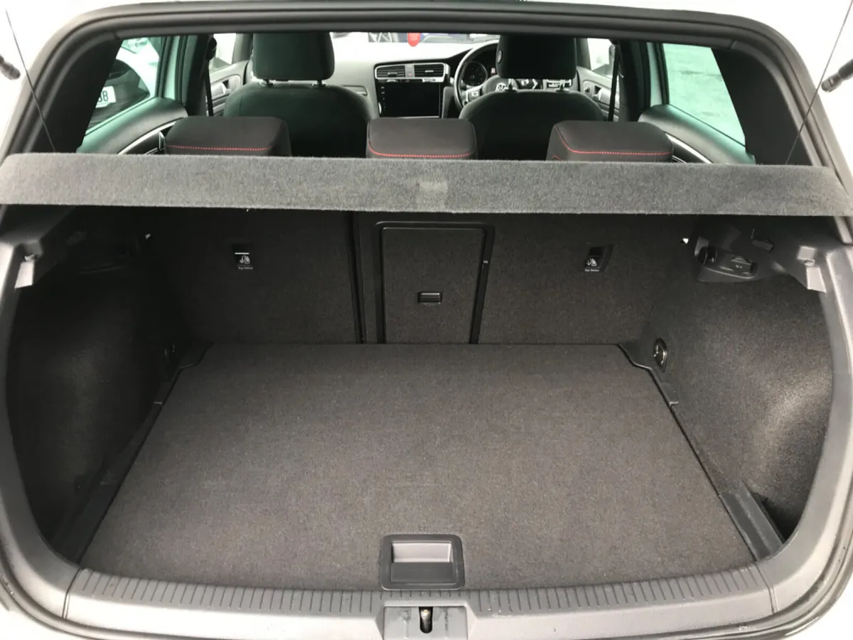 Volkswagen Golf Hatchback, Petrol, 2019, White