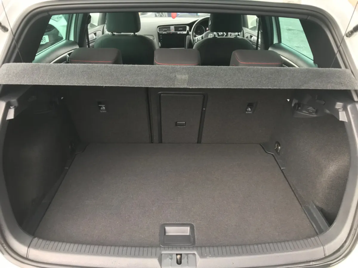 Volkswagen Golf Hatchback, Petrol, 2019, White