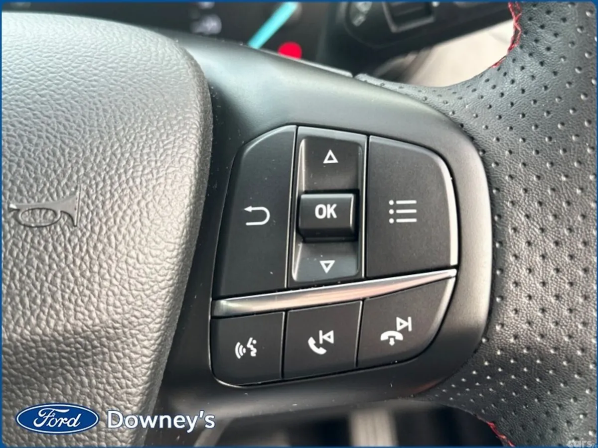 Ford Focus Hatchback, Diesel, 2024, Blue