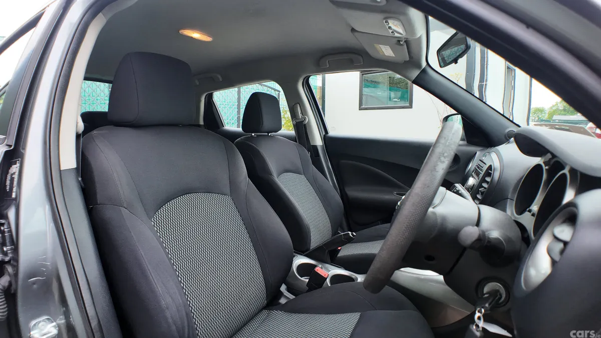 Nissan Juke SUV, Diesel, 2018, Grey