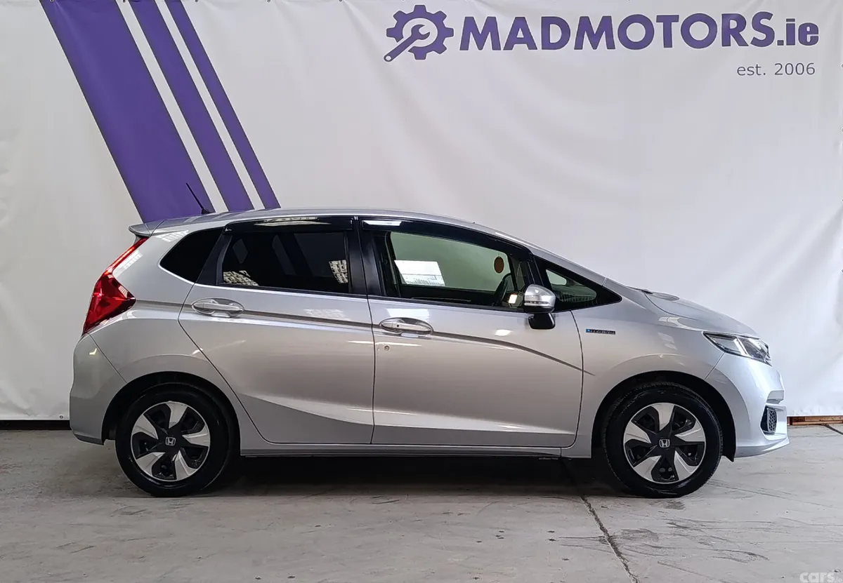 Honda Fit Hatchback, Petrol Hybrid, 2020, Silver