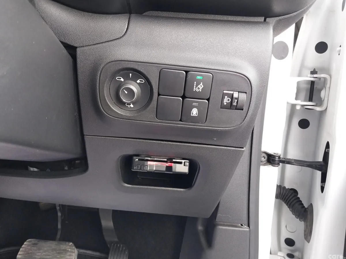 Citroen C3 Hatchback, Petrol, 2018, White