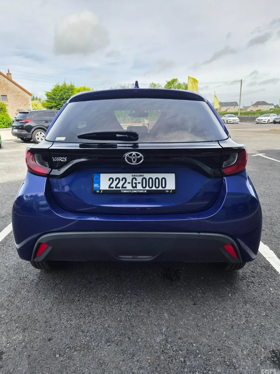 Toyota Yaris Hatchback, Petrol, 2022, Blue