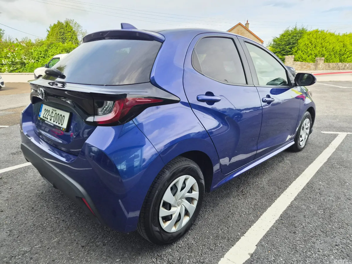 Toyota Yaris Hatchback, Petrol, 2022, Blue