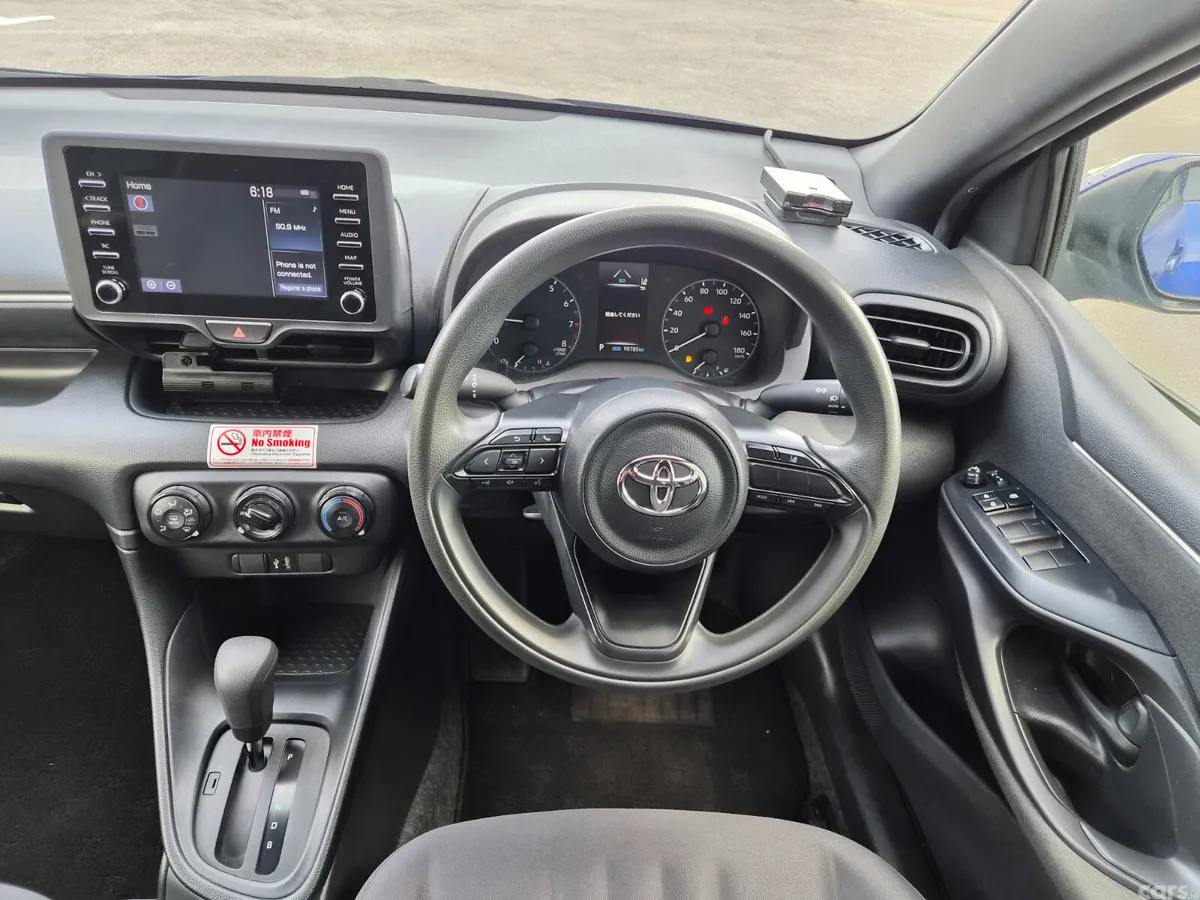 Toyota Yaris Hatchback, Petrol, 2022, Blue