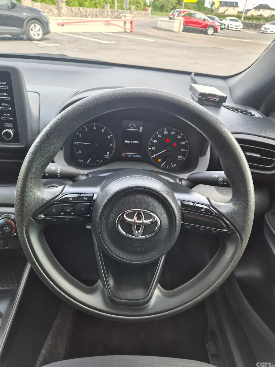 Toyota Yaris Hatchback, Petrol, 2022, Blue