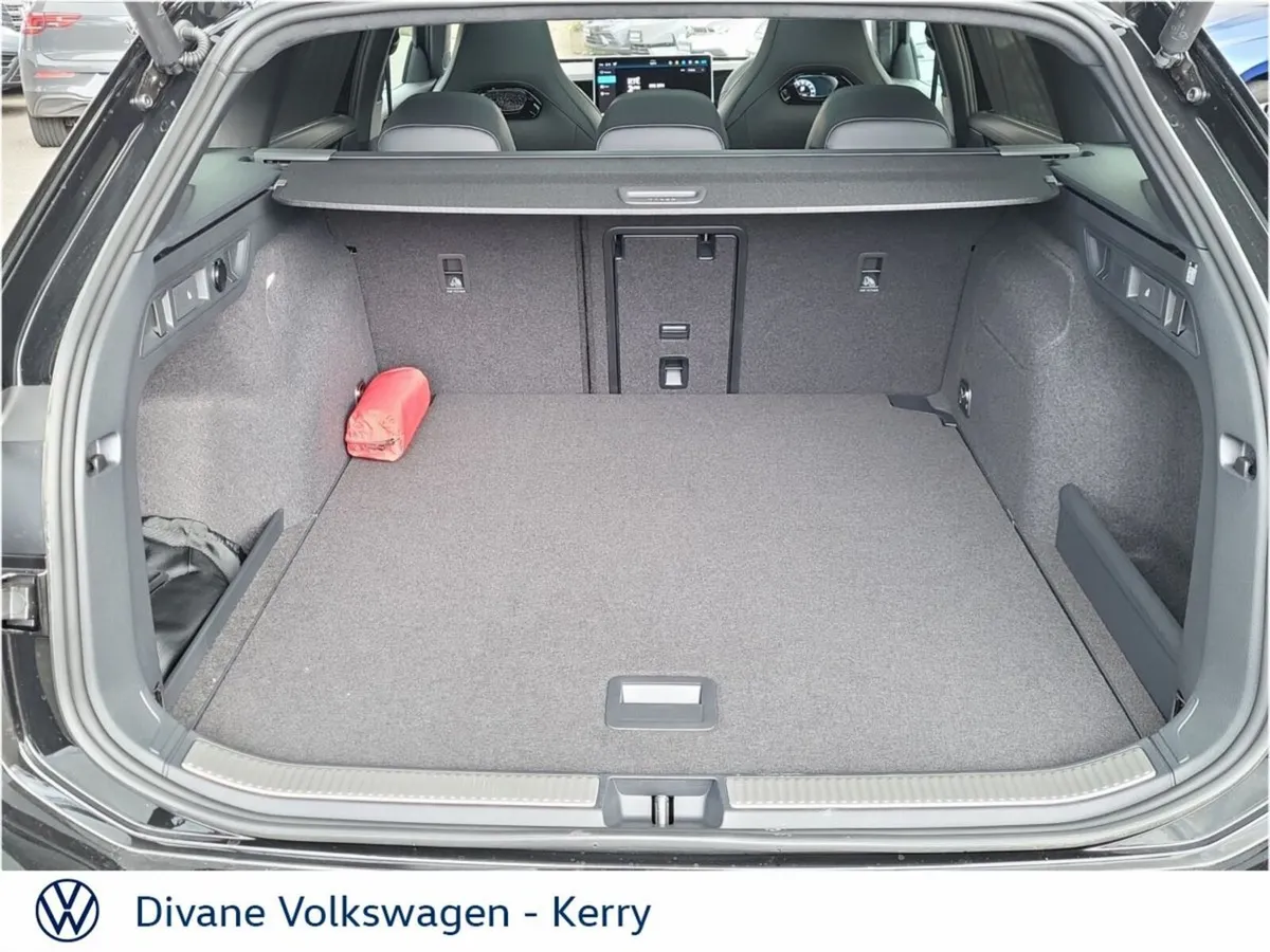 Volkswagen Passat Estate, Diesel, 2027, Black