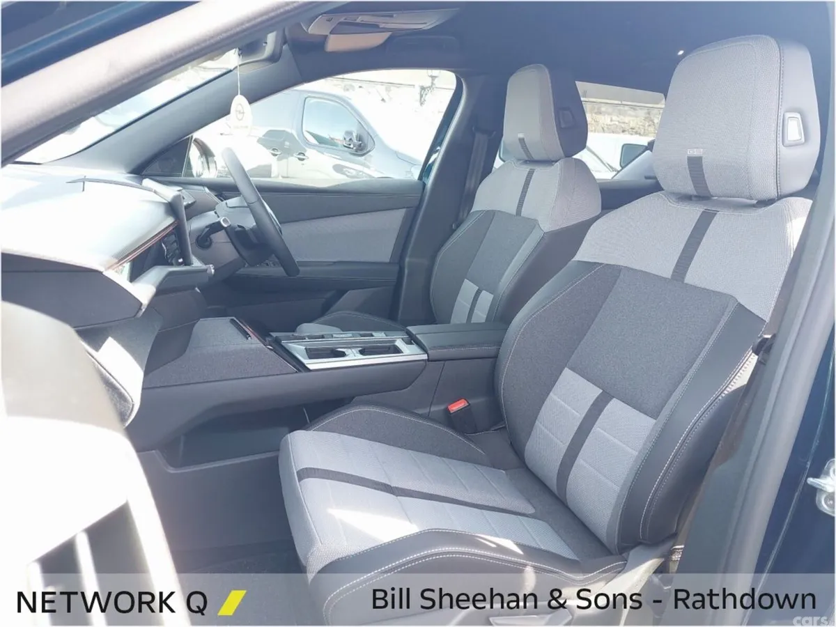 Opel Grandland SUV, Petrol Hybrid, 2025, Green