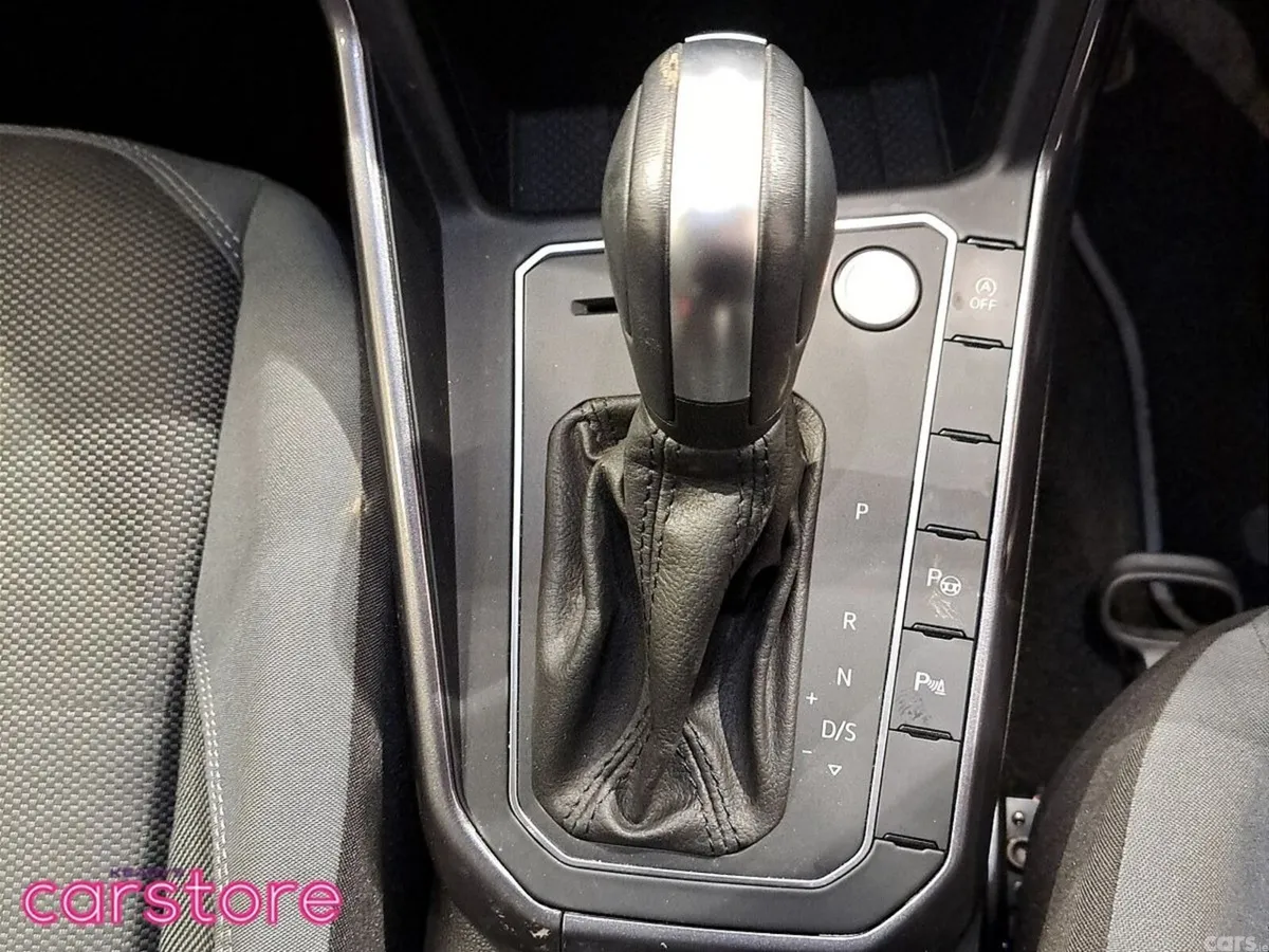 Volkswagen Polo Hatchback, Petrol, 2021, Red