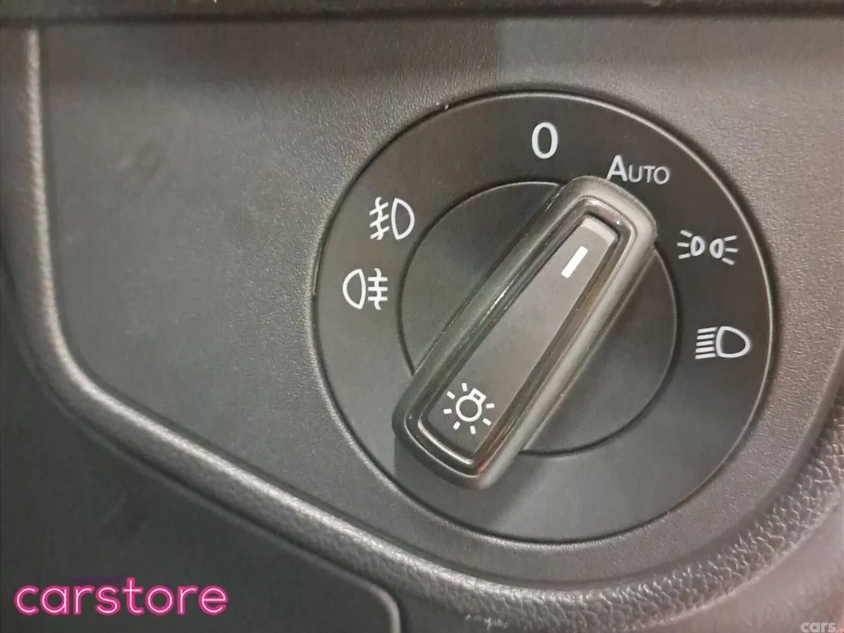 Volkswagen Polo Hatchback, Petrol, 2021, Red