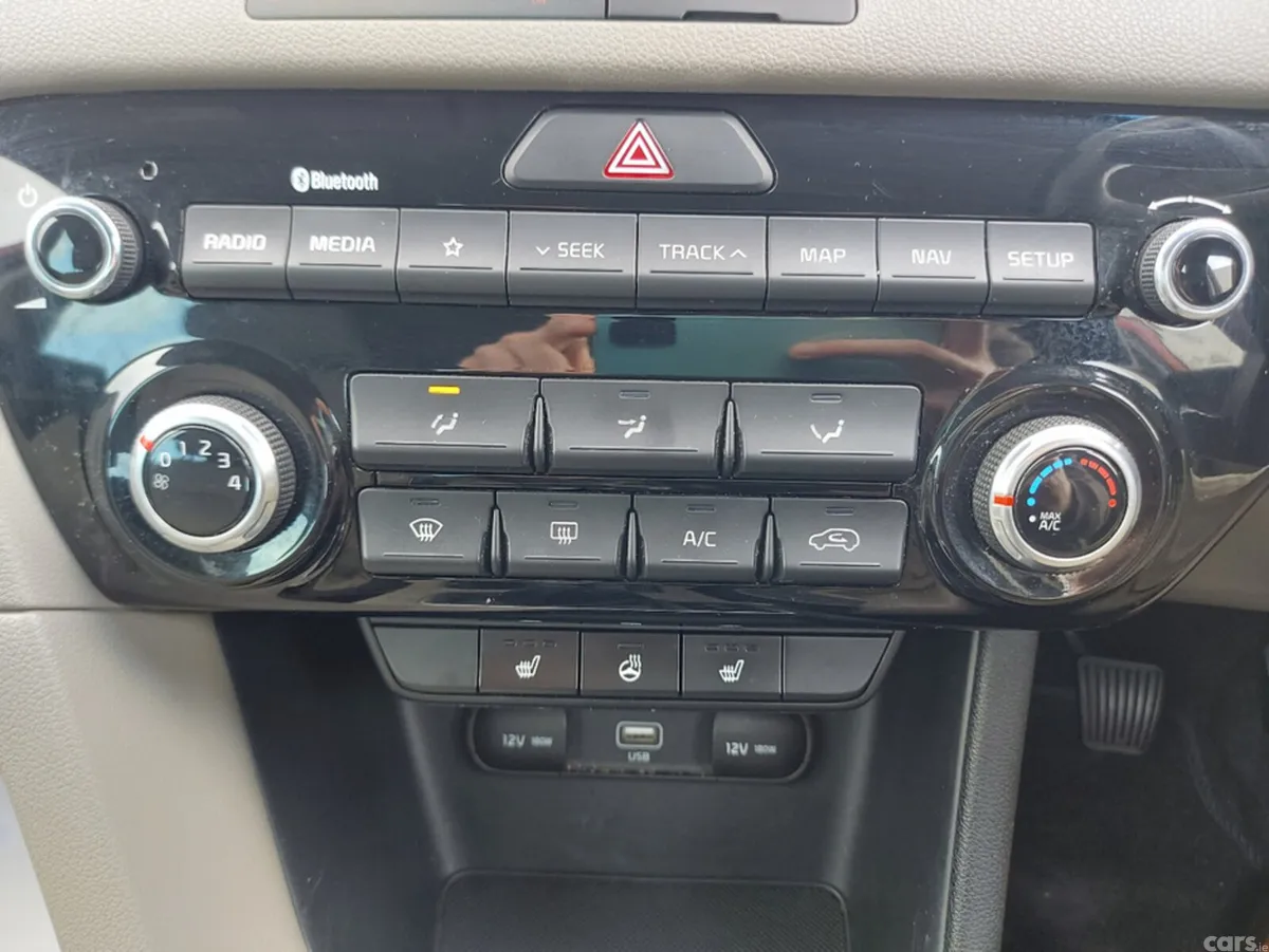 Kia Sportage MPV, Diesel, 2019, Red
