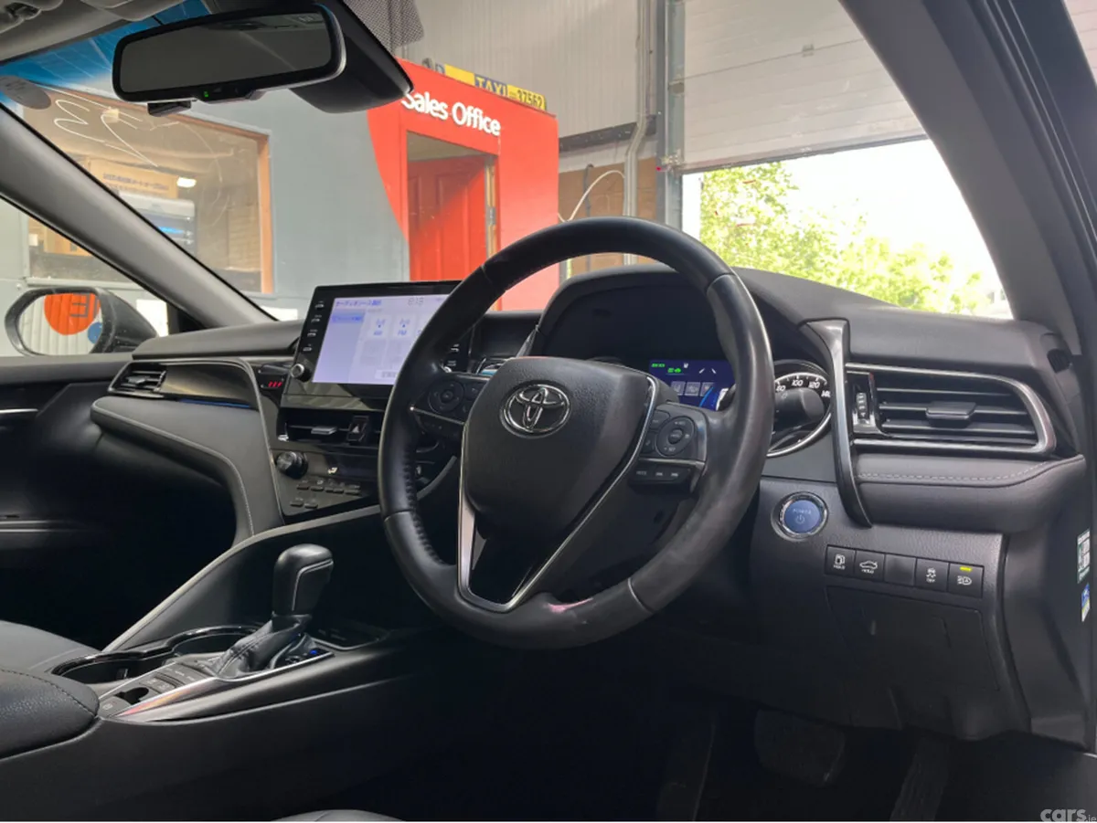 Toyota Camry Saloon, Petrol Hybrid, 2023, Black