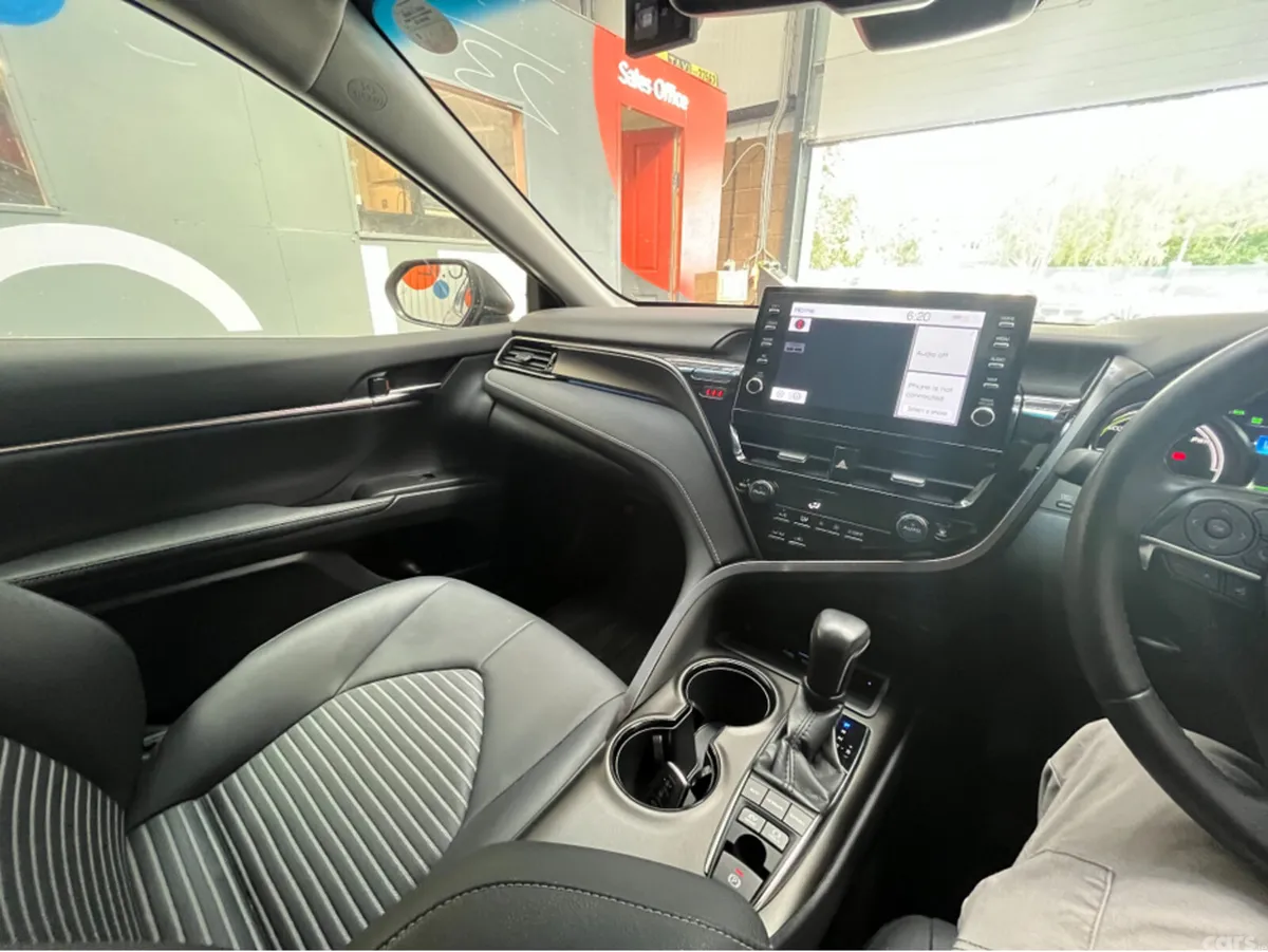 Toyota Camry Saloon, Petrol Hybrid, 2023, Black