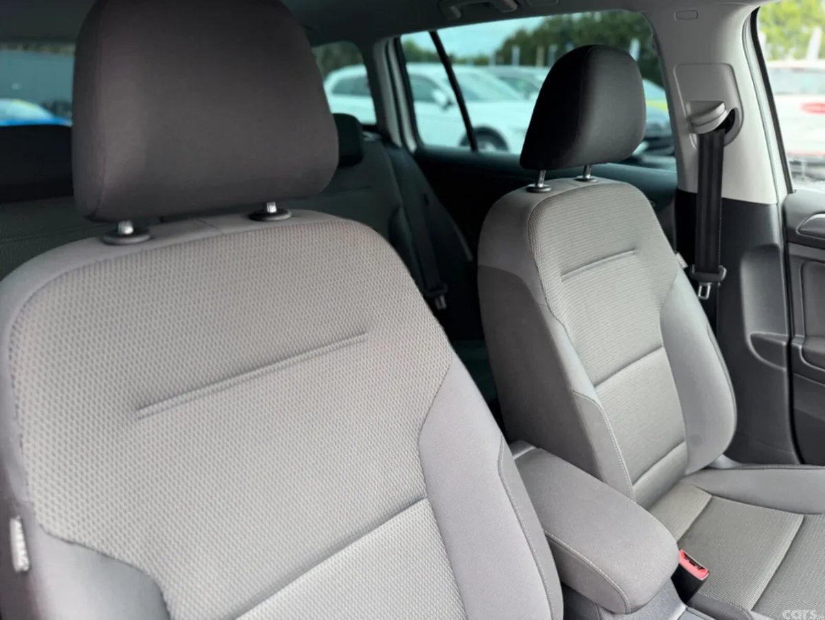 Volkswagen Golf Estate, Petrol, 2019, White