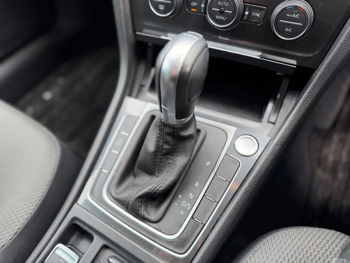 Volkswagen Golf Estate, Petrol, 2019, White