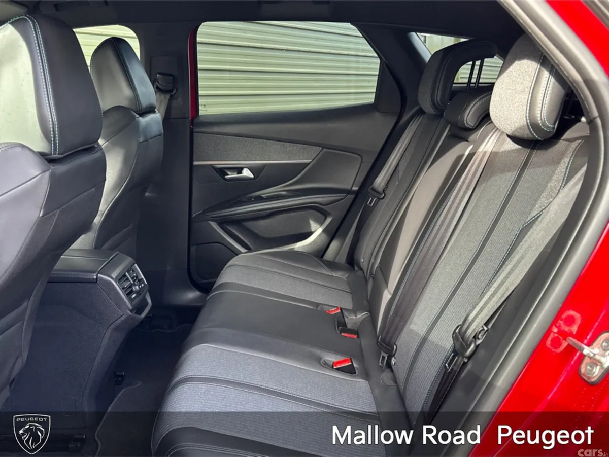 Peugeot 3008 SUV, Diesel, 2023, Red