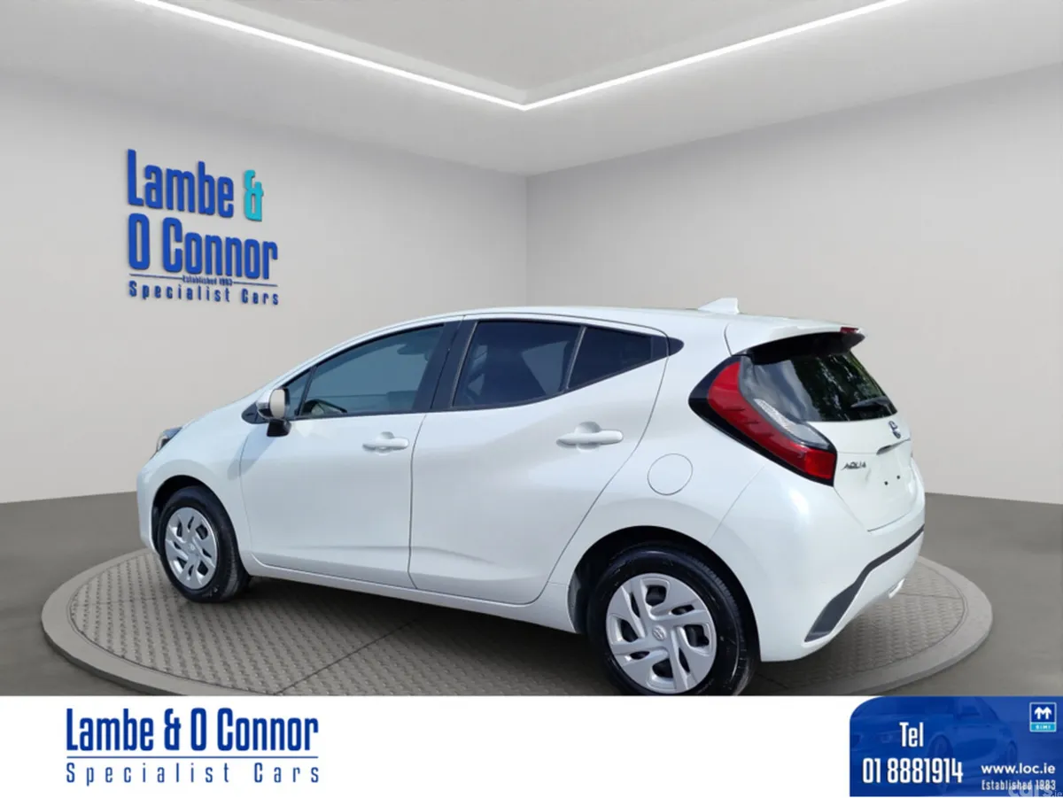 Toyota Aqua Hatchback, Petrol Hybrid, 2021, White