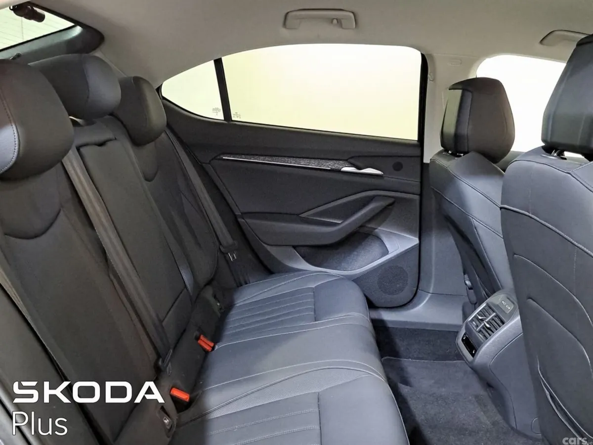 Skoda Superb Saloon, Diesel, 2024, Grey