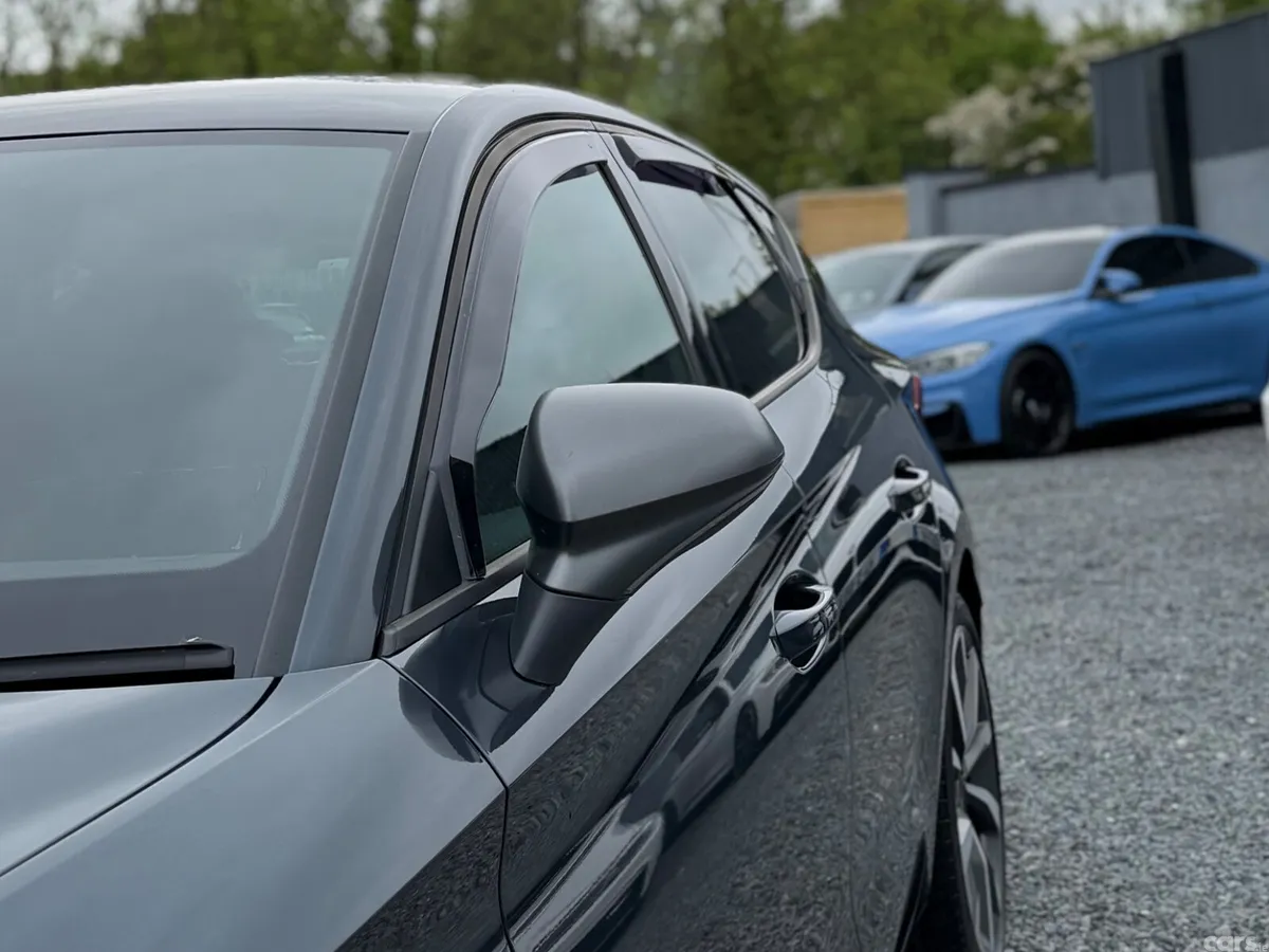 SEAT Leon Hatchback, Diesel, 2020, Grey