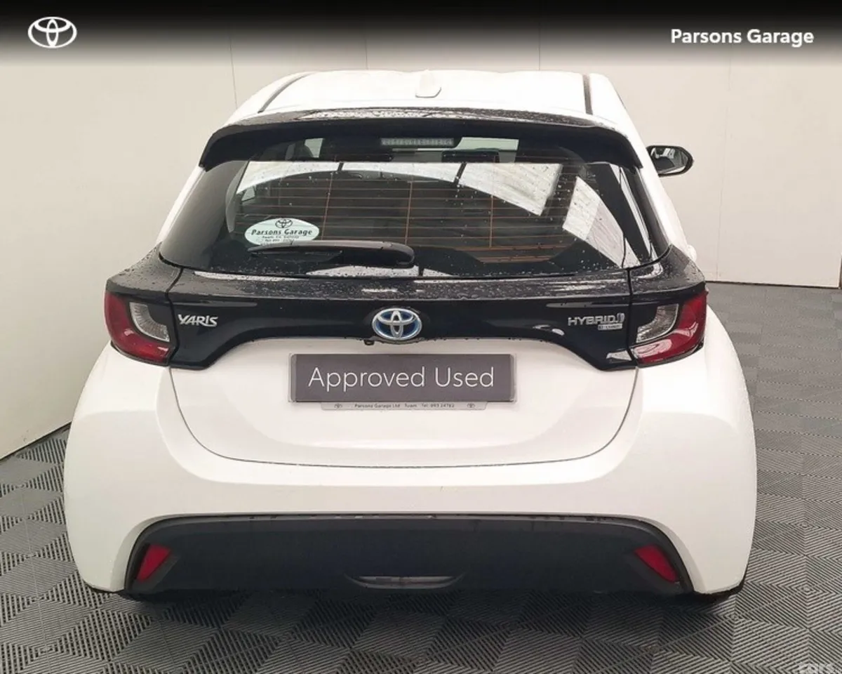 Toyota Yaris Hatchback, Petrol Hybrid, 2023, White