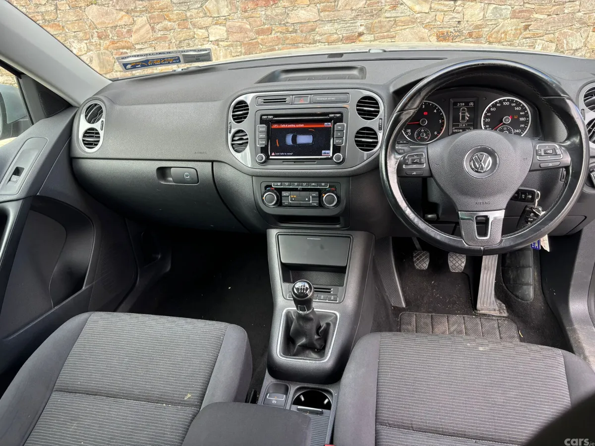 Volkswagen Tiguan SUV, Diesel, 2015, Silver