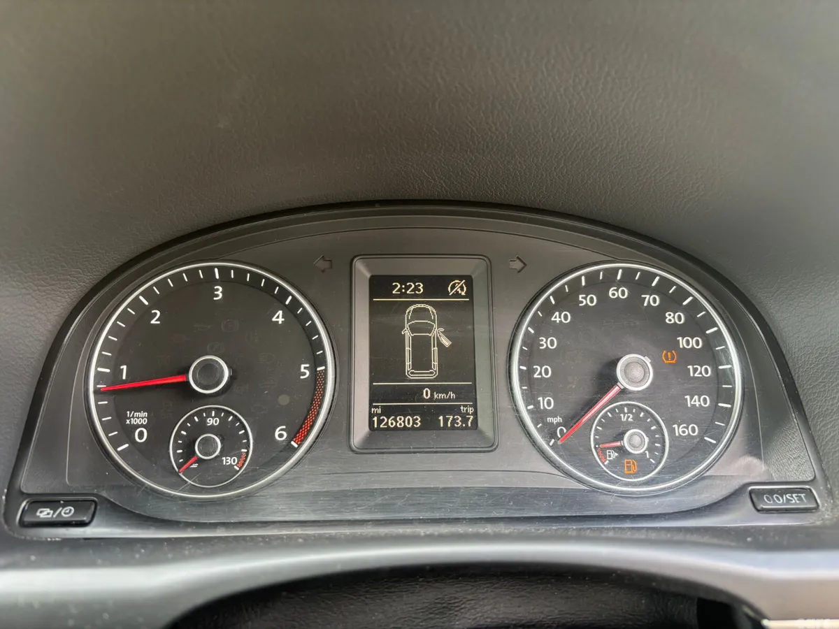 Volkswagen Touran MPV, Diesel, 2015, Grey