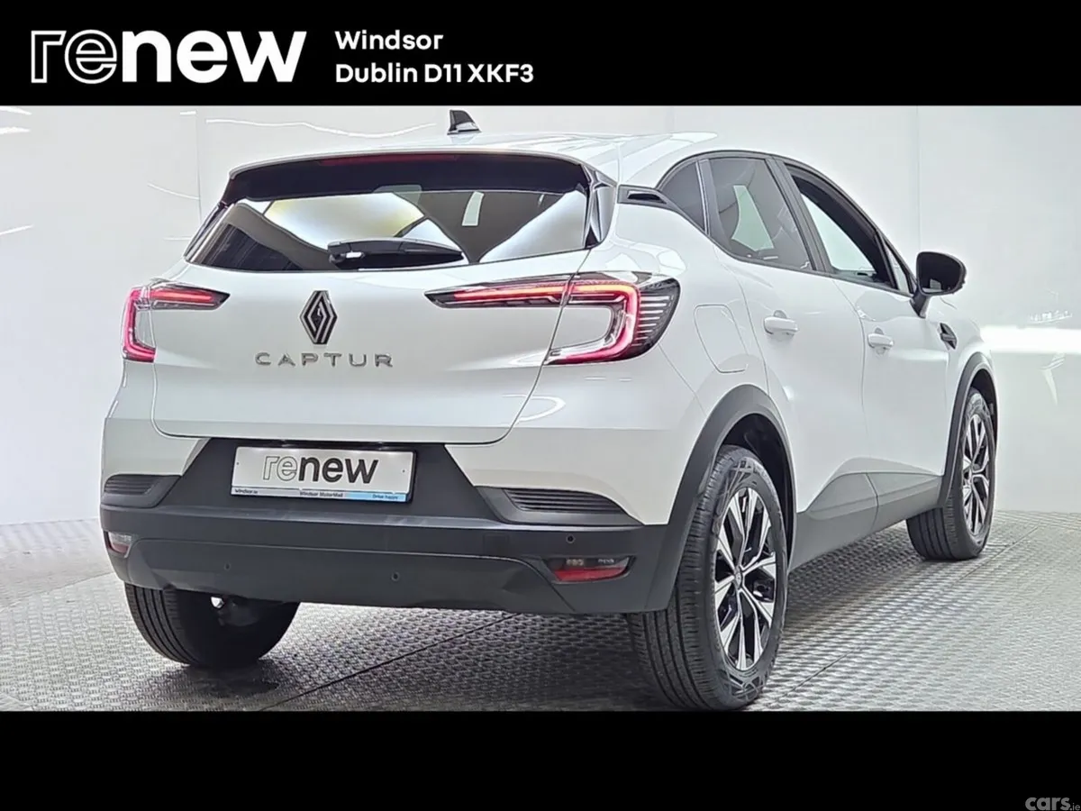 Renault Captur Hatchback, Petrol, 2025, White