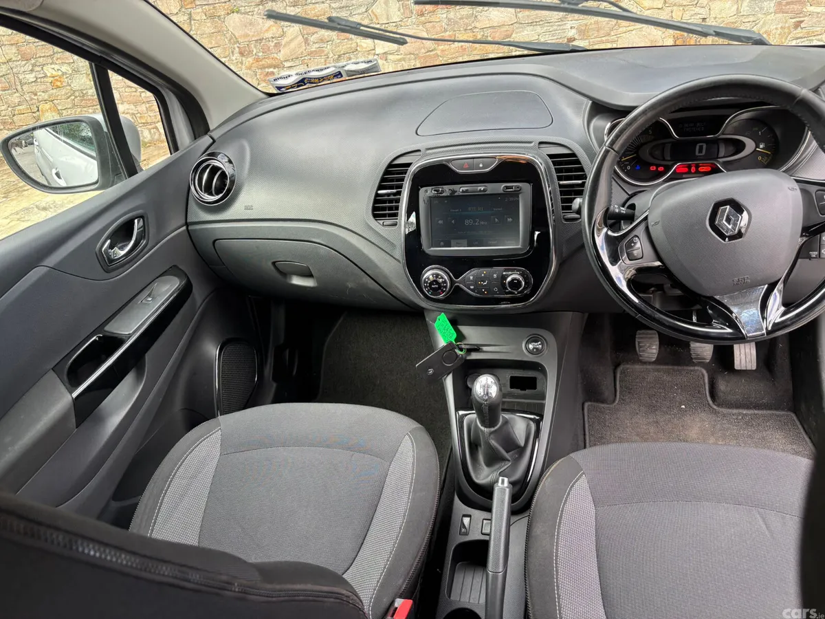 Renault Captur Hatchback, Diesel, 2014, Silver