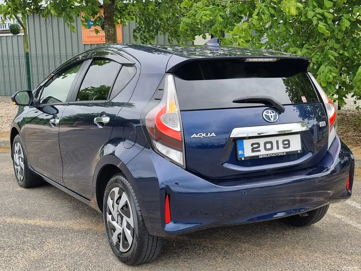 Toyota Aqua Hatchback, Petrol Hybrid, 2019, Blue
