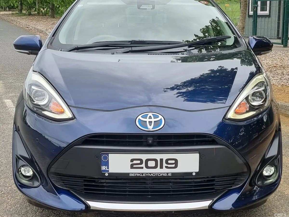 Toyota Aqua Hatchback, Petrol Hybrid, 2019, Blue
