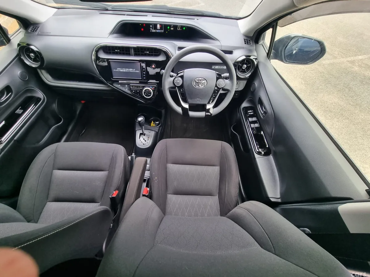 Toyota Aqua Hatchback, Petrol Hybrid, 2019, Blue