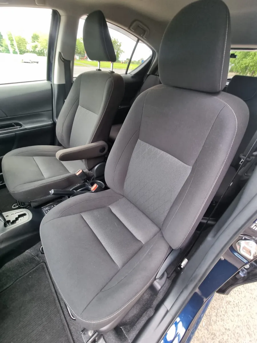 Toyota Aqua Hatchback, Petrol Hybrid, 2019, Blue