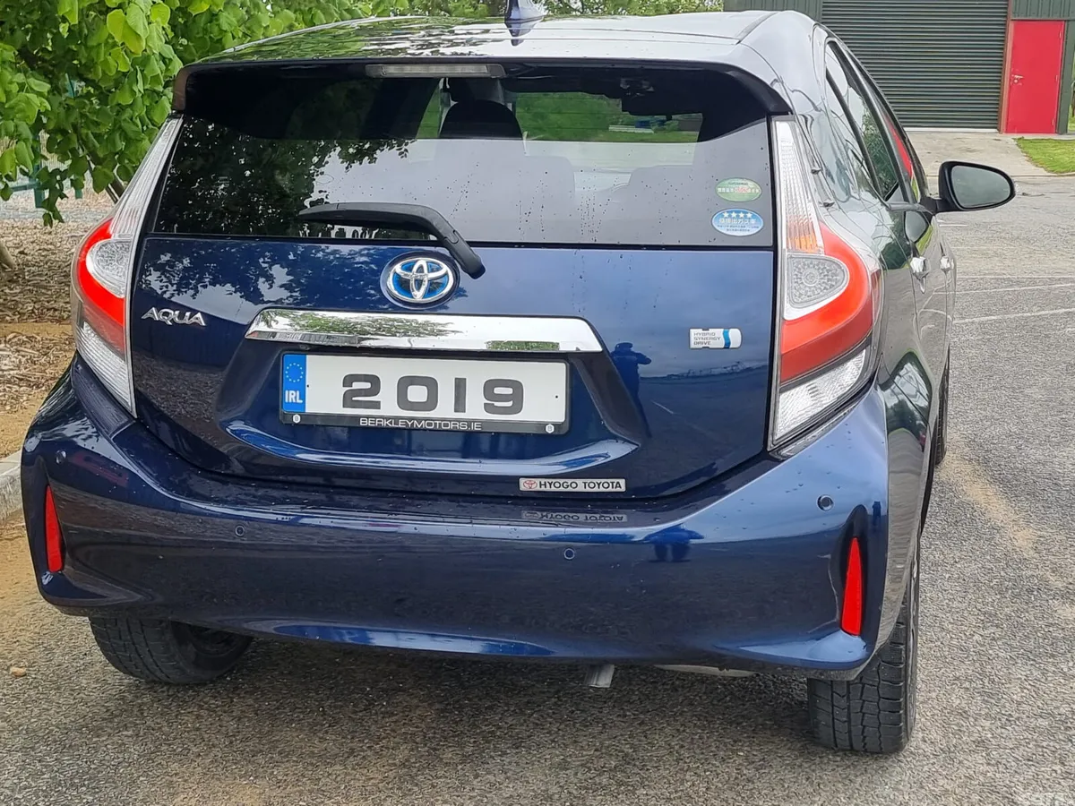 Toyota Aqua Hatchback, Petrol Hybrid, 2019, Blue