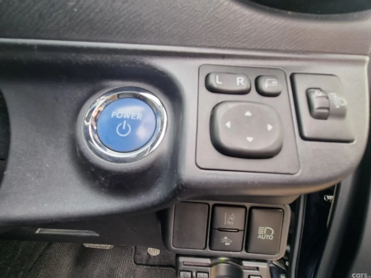 Toyota Aqua Hatchback, Petrol Hybrid, 2019, Blue