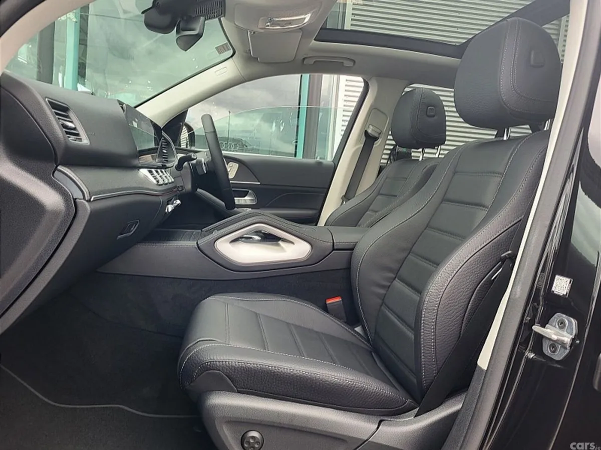 Mercedes-Benz GLE SUV, Diesel Plug-in Hybrid, 2027, Black
