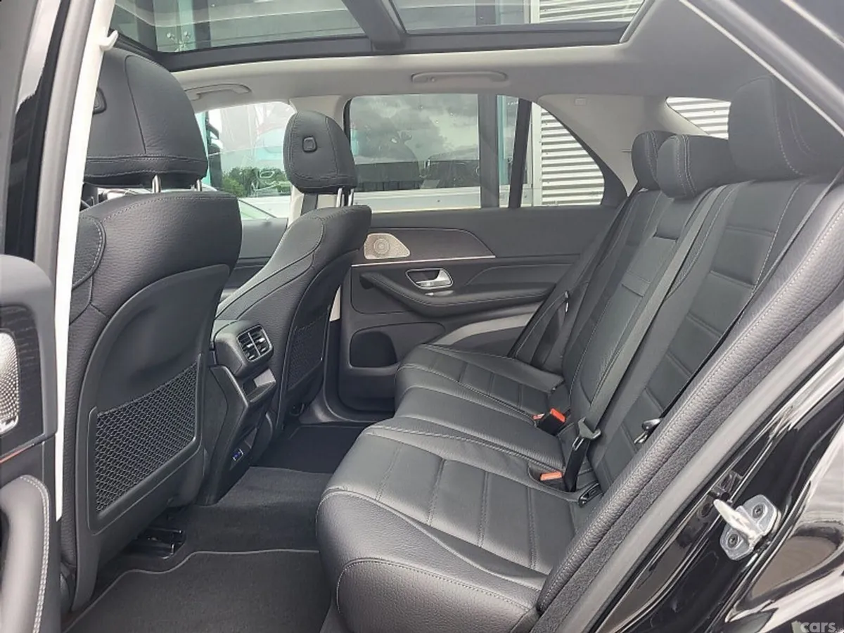 Mercedes-Benz GLE SUV, Diesel Plug-in Hybrid, 2027, Black