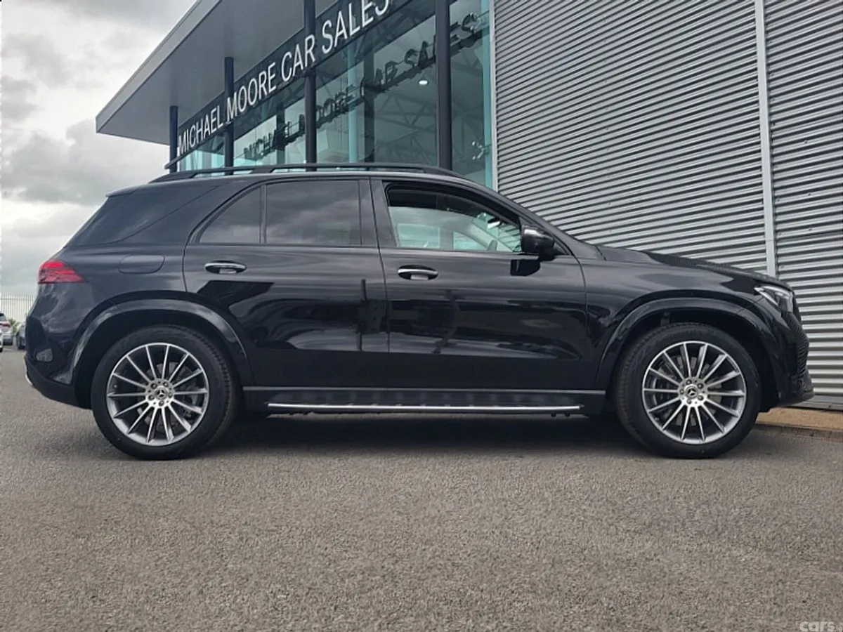 Mercedes-Benz GLE SUV, Diesel Plug-in Hybrid, 2027, Black