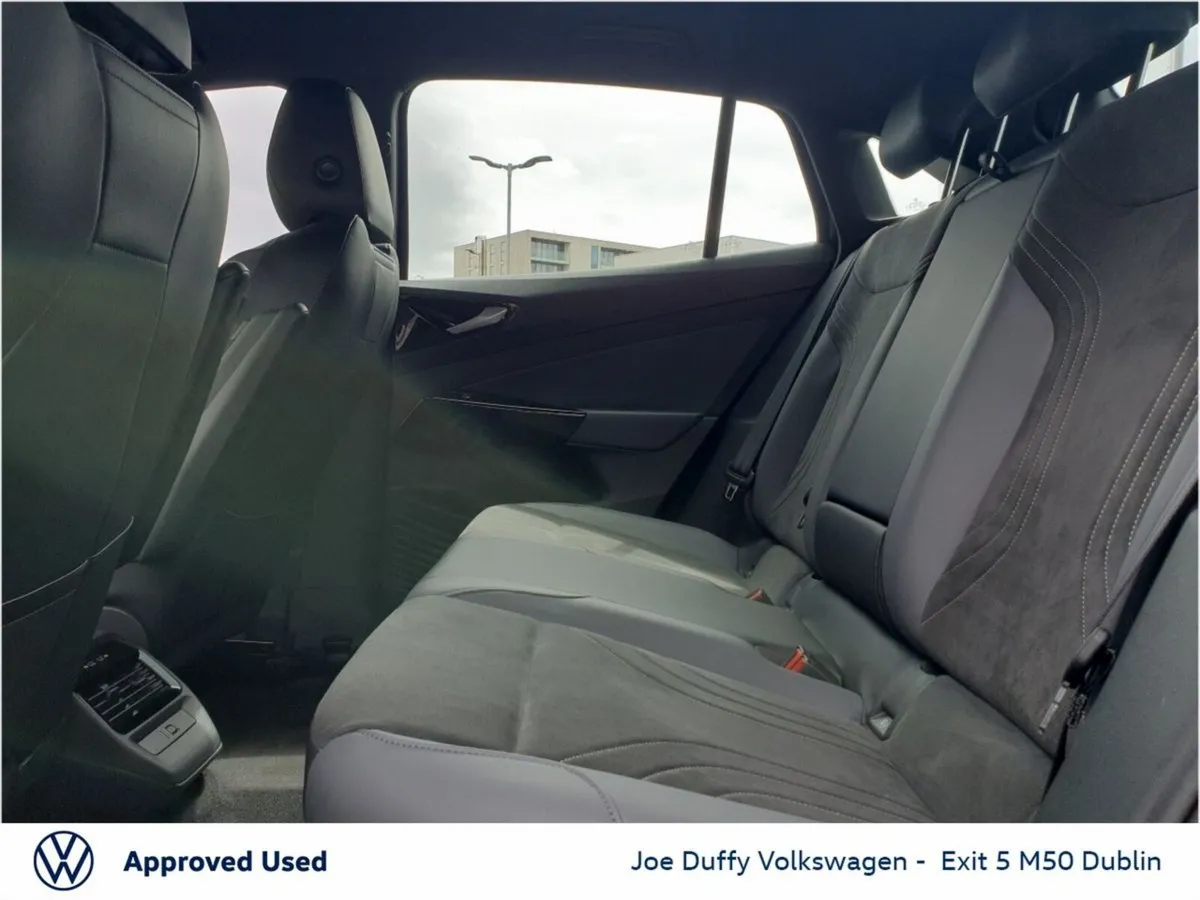 Volkswagen ID.5 Estate, Electric, 2025, Black
