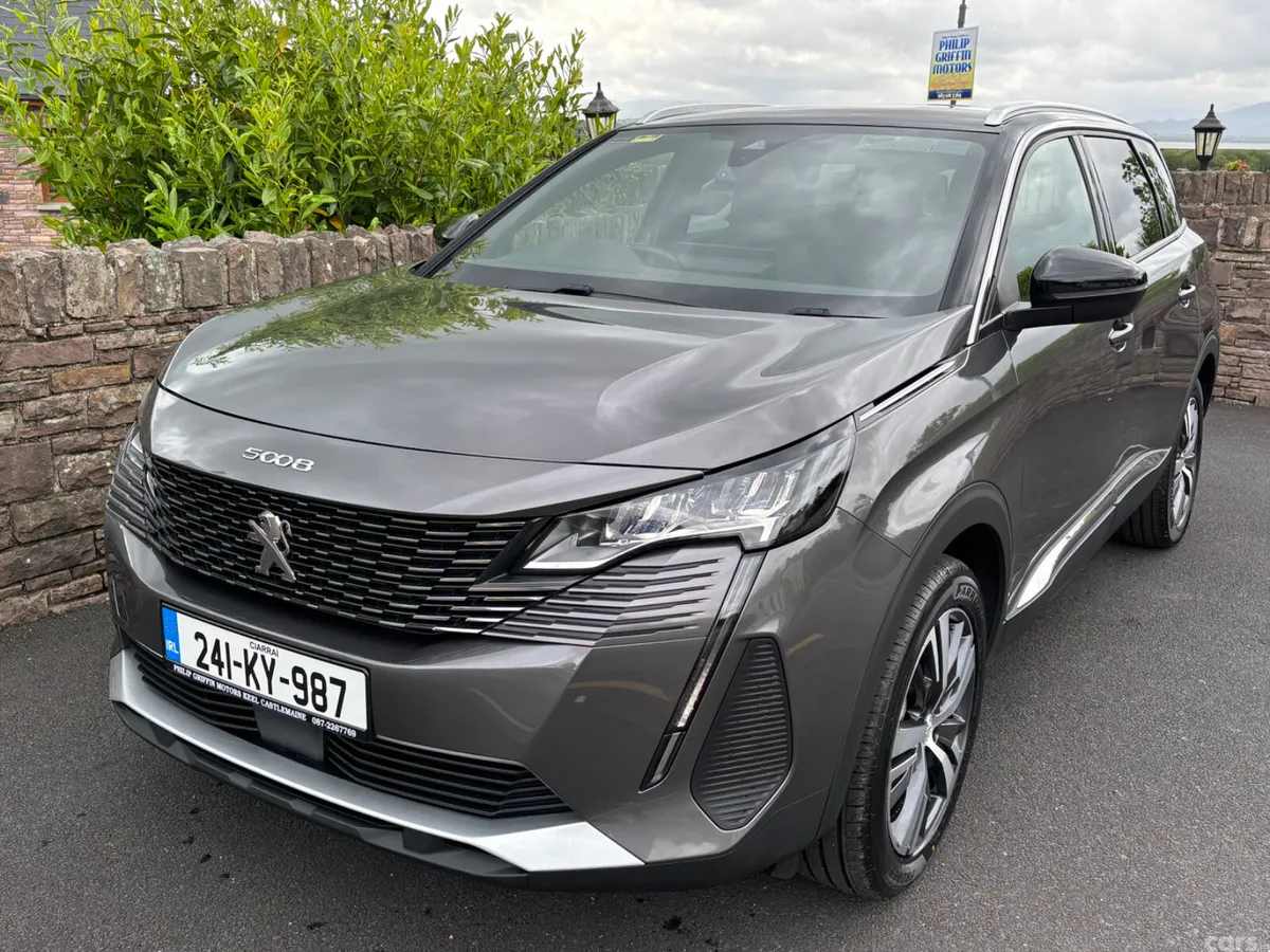 Peugeot 5008 MPV, Petrol Hybrid, 2024, Grey