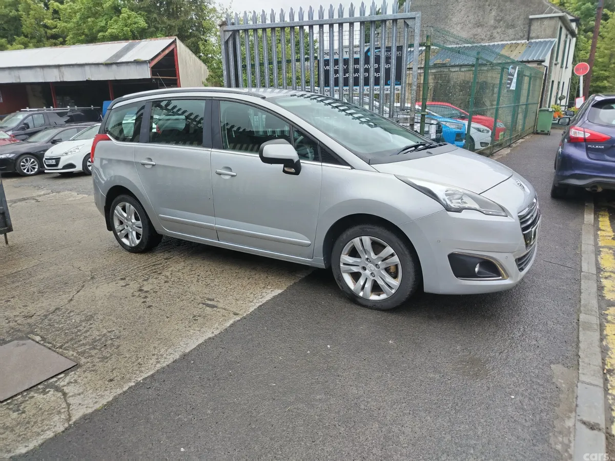 Peugeot 5008 MPV, Diesel, 2015, Silver