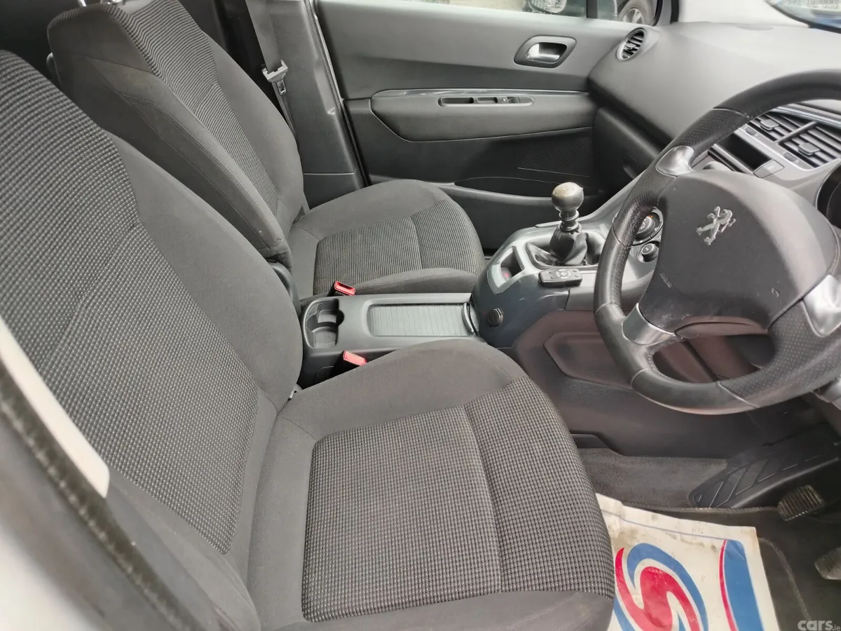 Peugeot 5008 MPV, Diesel, 2015, Silver