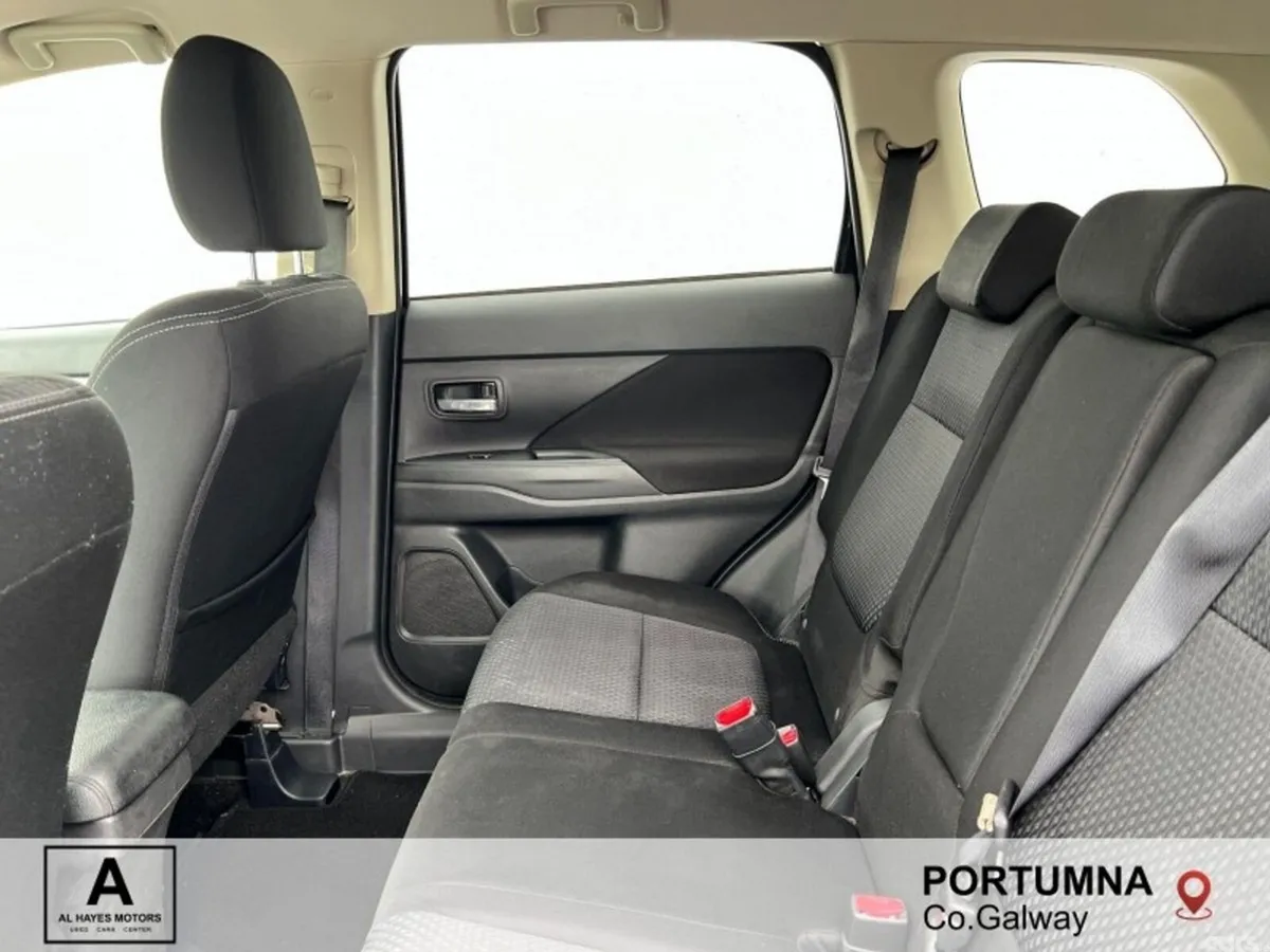 Mitsubishi Outlander SUV, Diesel, 2016, Black